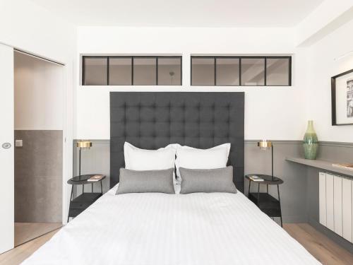 NEW! Luxury 3 Bedrooms Le Marais III by Livinparis - image 4
