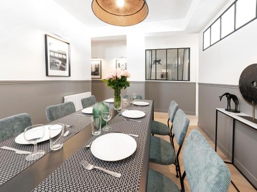 NEW! Luxury 3 Bedrooms Le Marais III by Livinparis - image 6