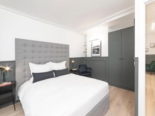 NEW! Luxury 3 Bedrooms Le Louvre II by Livinparis - image 13