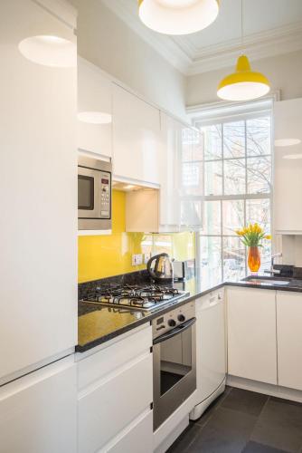Chelsea Sloane Square by Viridian Apartments - image 7