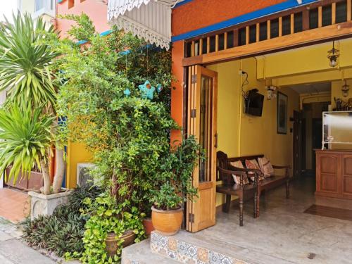 Klai Hat Inn in Khao Takiab