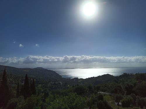 Μπαλκόνι του Αιγαίου father's house in Kimi