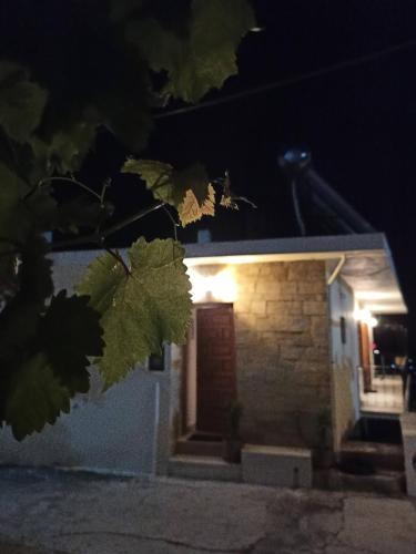 Μπαλκόνι του Αιγαίου father's house in Kimi