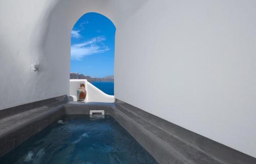 Luxury Santorini Villa Villa Sentiment Stunning Sea Views Oia - image 7