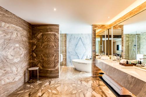 269956706 Crowne Plaza Vientiane by IHG