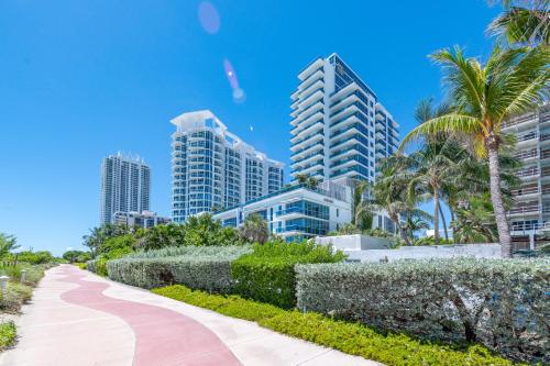 Churchill Suites Monte Carlo Miami Beach - image 9