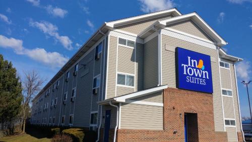 InTown Suites Extended Stay Chicago IL - Downers Grove