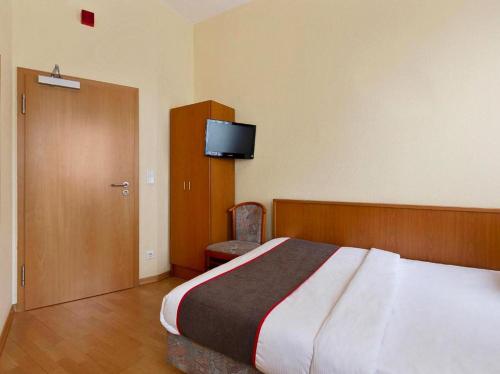 Hotel Bohemia by Vivere Stays - image 8