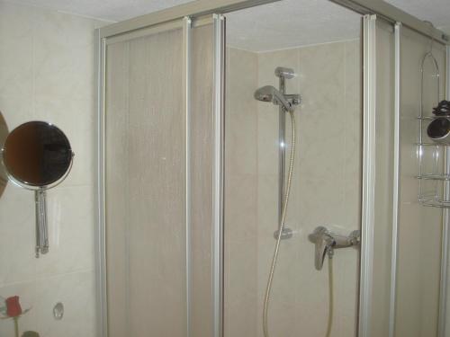 ห้องน้ำ, Apartment Sutterluty in เบเซา