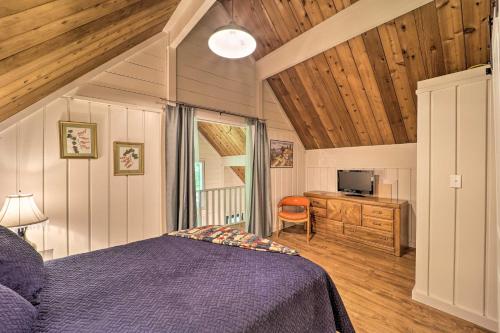 Spacious Cabin - 4 Mi to Blue Ridge Parkway! - image 7