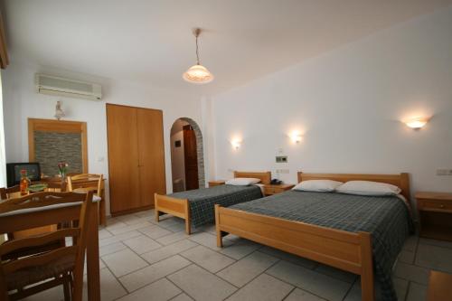 Aegeon Hotel - image 14