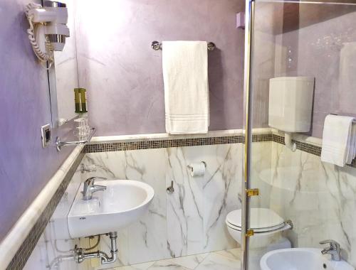 Hotel Aurora - image 6