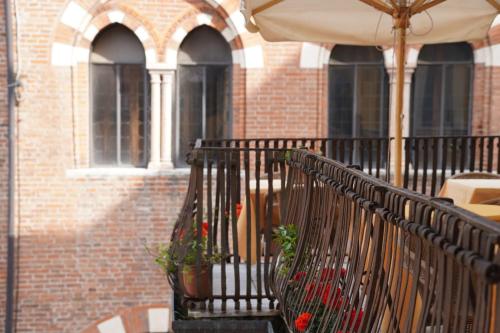 Hotel Aurora - image 8