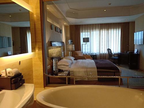 1 queen bed