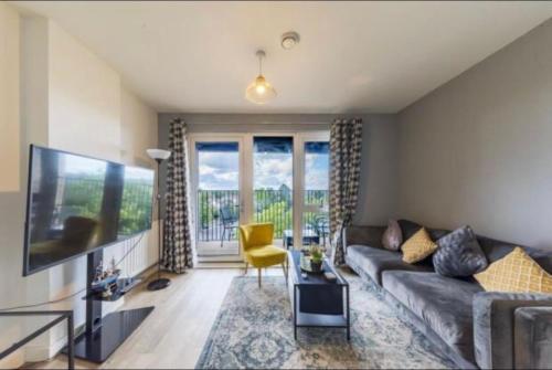 New Modern Flat, Cricklewood, London