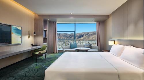 Holiday Inn Xining Hot-Spring Room Type - 1 King Standard High Floor Holiday Inn Xining Hot-Spring Room Type - 1 King Standard High Floor