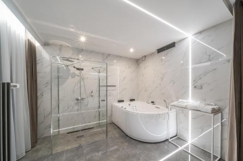 Artis Loft Hotel - image 2