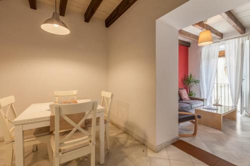 AD2A Luminoso 2 BR apartment, 250m de Catedral, Sevilla (Foto 8)