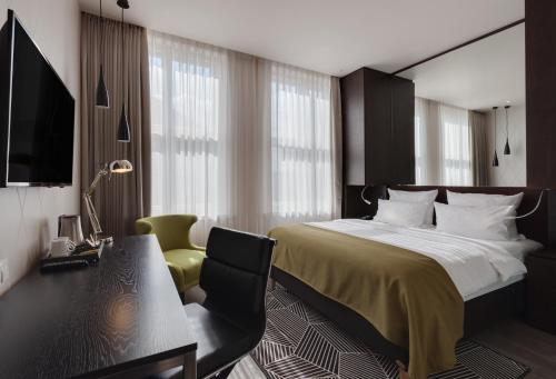 1 queen bed