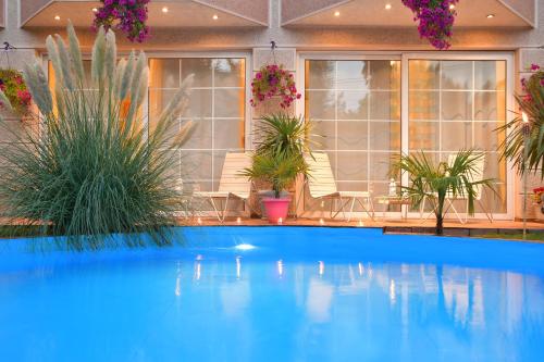 Aloha Apartments with pool, Skopje