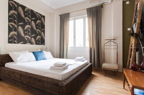Mid century 3 bdr city centre townhouse 2