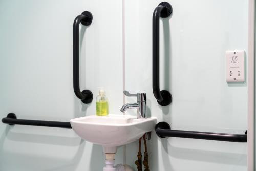 Accessible Double Room- No Window image 10