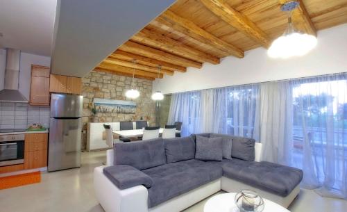 Executive Rhodes Villa Villa Barbie 2 Bedroom with Sea Views Pefkos - image 10