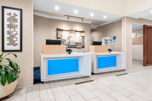 홀리데이 인 익스프레스 호텔 앤 스위트 클라마스 폴스 센트럴 바이 IHG - 숙소 외관