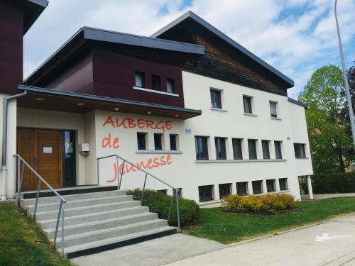 Auberge de Jeunesse HI Pontarlier - Accommodation