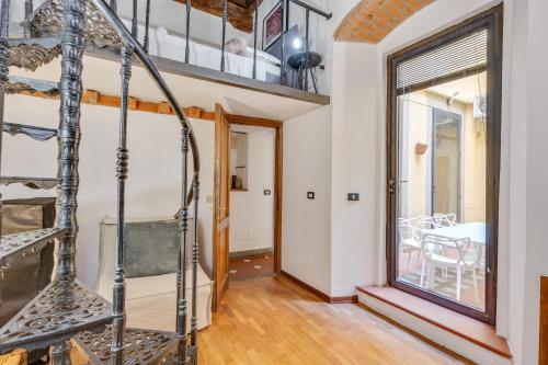 GuestHost - Palazzo Pitti Apartment with Terrace - image 3