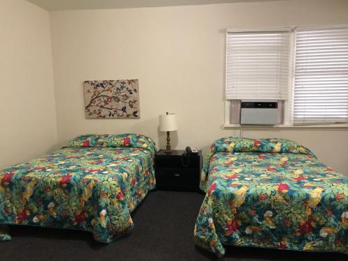 Lombardy Inn Hotel - image 5