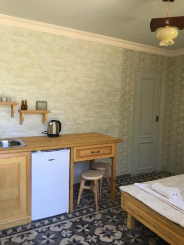 Apple Tree Family Home (ECO)