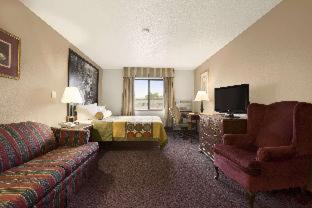 Super 8 By Wyndham Milwaukee Airport