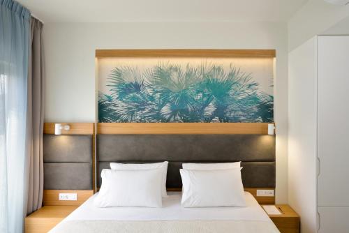 Elia Kalamaki Hotel - image 12