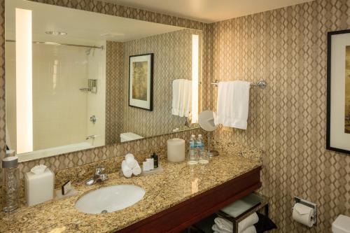 Eaglewood Resort & Spa - image 2
