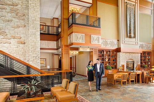 Lobby, Eaglewood Resort & Spa in Itasca