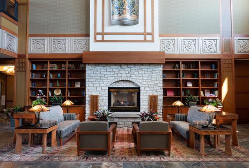 Lobby, Eaglewood Resort & Spa in Itasca