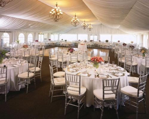 Banquet hall, Eaglewood Resort & Spa in Itasca