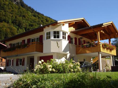 Haus Telisia, Pension in Klösterle am Arlberg