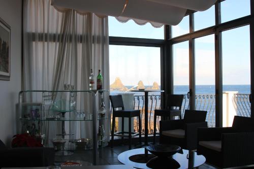 La Terrazza – Aci Castello, CA