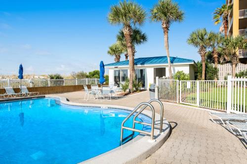 Emerald Beach Resort II - image 10