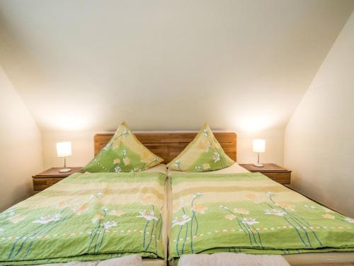 Large holiday apartment near Willingen with private garden and terrace - image 2