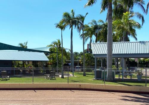 Townsville Lakes Holiday Park