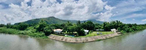 Monty's Riverside View Resort – San Antonio, Zambales, VA
