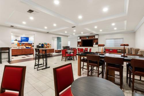 Holiday Inn Express Hotel & Suites Klamath Falls Central, an IHG Hotel