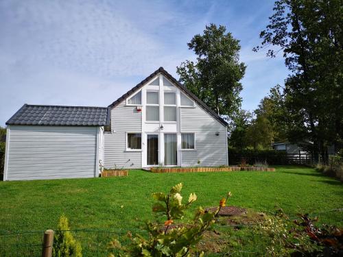  Bungalow du Lac, Pension in Froidchapelle bei Barbençon