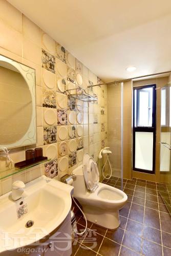 Bathroom, Yu B&B in Wang’an Township