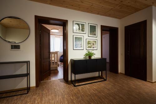 Scandinavian Hygge Canyon view lounge - image 6