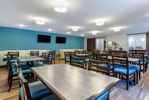 Comfort Inn & Suites Tualatin - Portland South