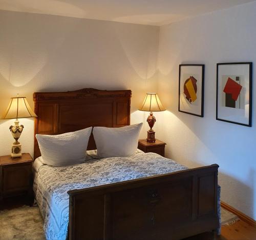 1 queen bed